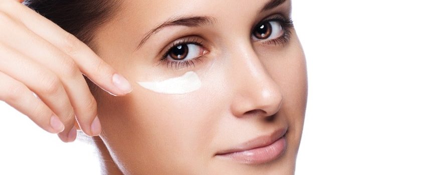 https://www.bano.makeup/uploads/media/mag/1403-3-29/use-eye-cream-840x350.jpg