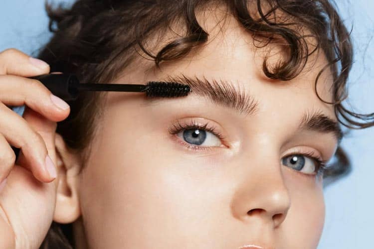 https://www.bano.makeup/uploads/media/mag/1403-3-5/Brow-Gel-Stock-Photo.jpg