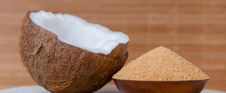 https://www.bano.makeup/uploads/media/mag/1403-3-5/coconut-next-to-coconut-sugar-2.jpg