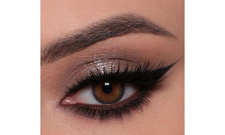 https://www.bano.makeup/uploads/media/mag/1403-3-6/2/womens-smokey-light-eyeshadow-model-012.jpg