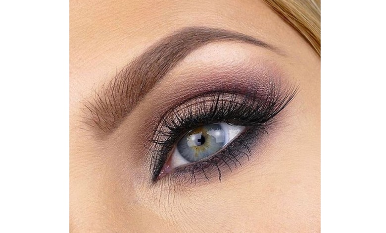 https://www.bano.makeup/uploads/media/mag/1403-3-6/2/womens-smokey-light-eyeshadow-model-019.jpg