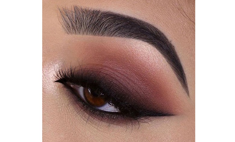 https://www.bano.makeup/uploads/media/mag/1403-3-6/2/womens-smokey-light-eyeshadow-model-020.jpg