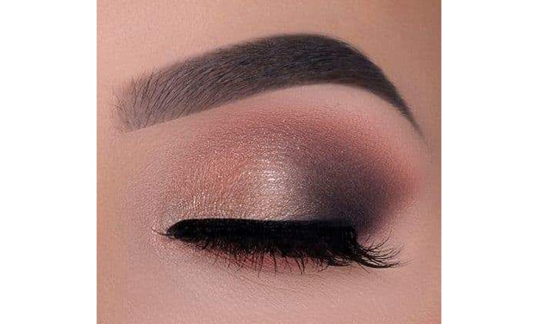 https://www.bano.makeup/uploads/media/mag/1403-3-6/2/womens-smokey-light-eyeshadow-model-03.jpg