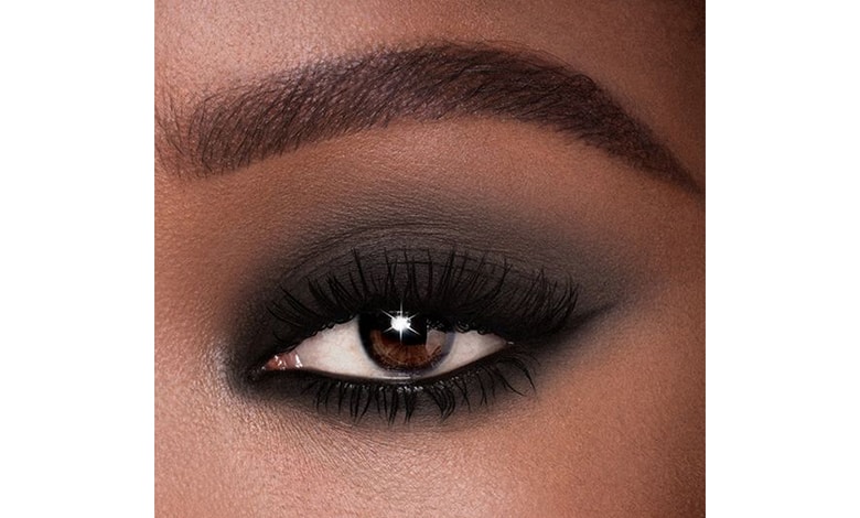 https://www.bano.makeup/uploads/media/mag/1403-3-6/2/womens-smokey-light-eyeshadow-model-07.jpg