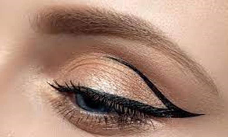 https://www.bano.makeup/uploads/media/mag/1403-3-6/graphical-eyeliner-4.jpg