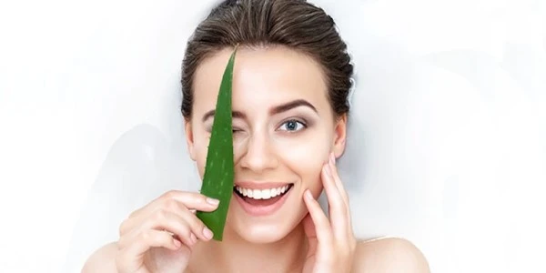 https://www.bano.makeup/uploads/media/mag/1403-4-1/Properties-aloe-vera-facial-skin-wrinkles.webp