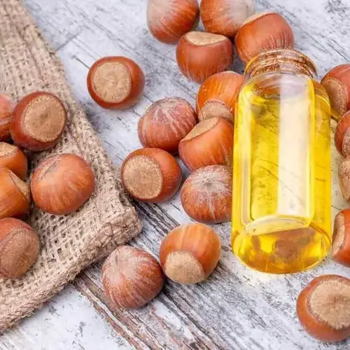 فواید روغن فندق برای پوست و نحوه‌ی استفاده‌ی آن